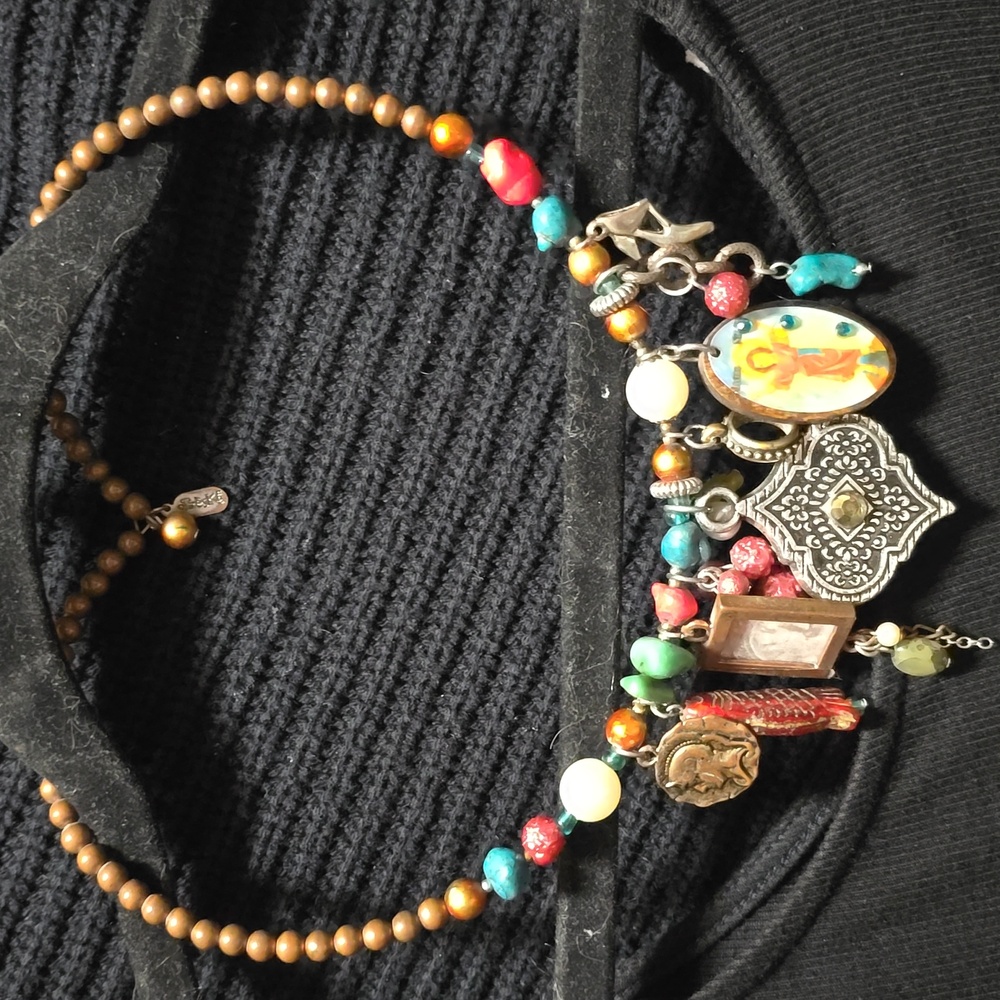 Vintage TRESKA Wire Wrap Around Charm necklace